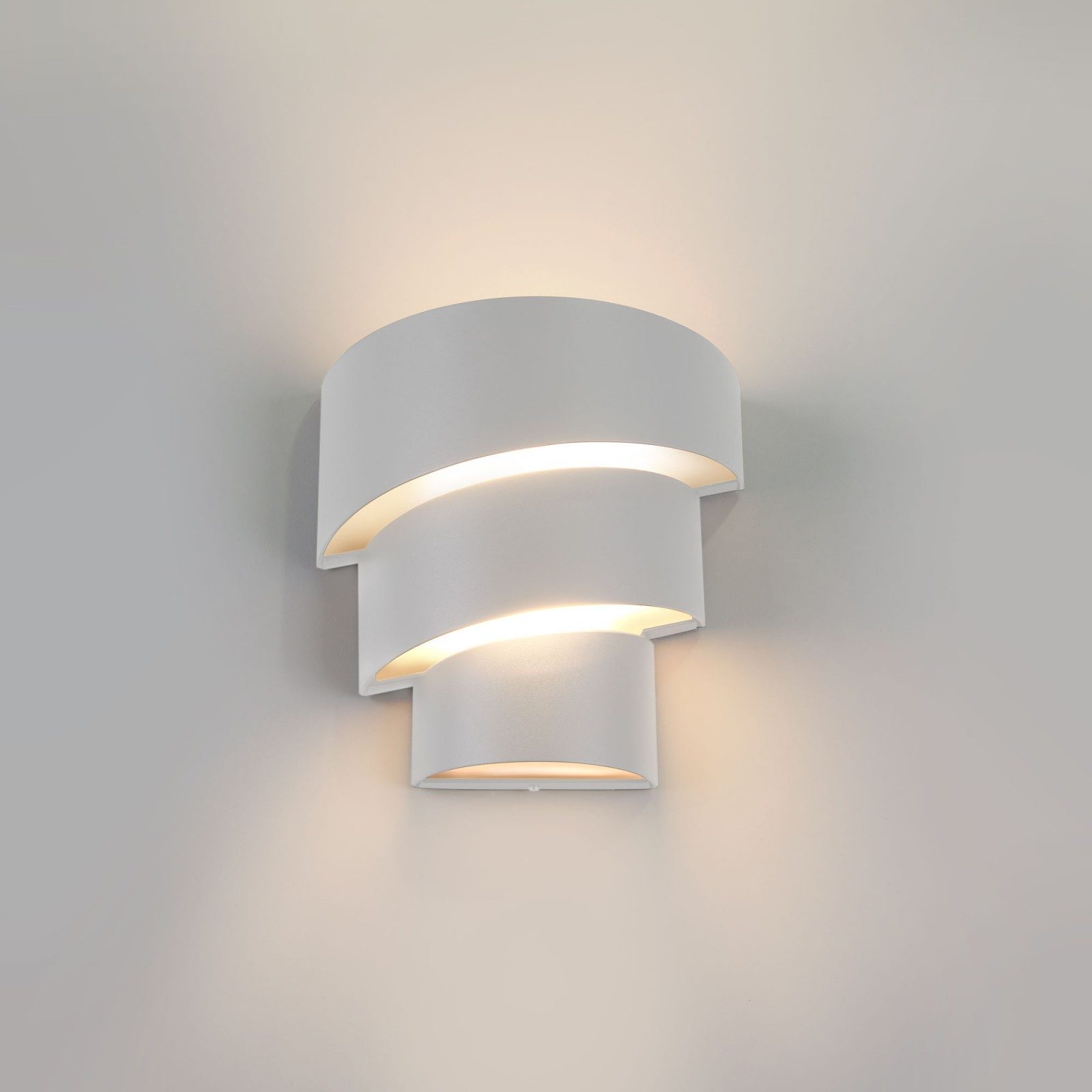 Настенный светодиодный светильник ELEKTROSTANDARD 1535 TECHNO LED Helix 15Вт 500Лм 3000К Белый IP54 Настенный светодиодный светильник ELEKTROSTANDARD 1535 TECHNO LED Helix 15Вт 500Лм 3000К Белый IP54